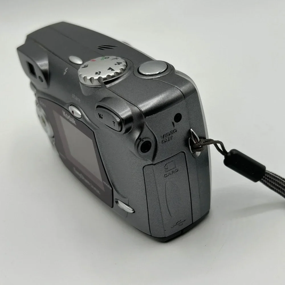 Kodak EasyShare DX4530 5.0MP Digital Camera 3x Optical Zoom Silver with Case